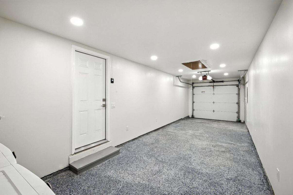 Garage, Interior, Recessed Lighting