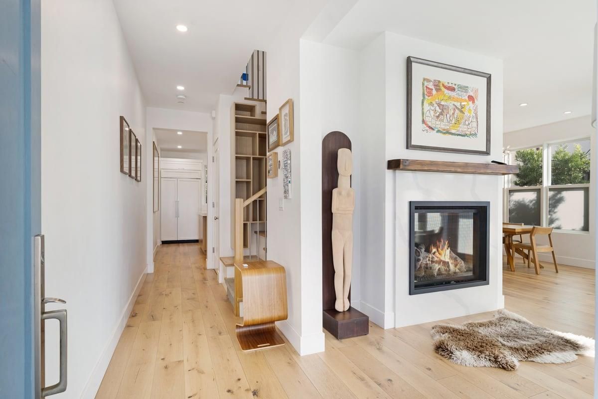 Dining room, Fireplace, Interior, Recessed Lighting, Wood Texture Flooring