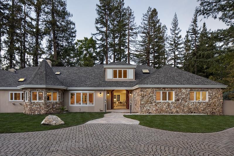 Backyard, Exterior, Facade, Ranch