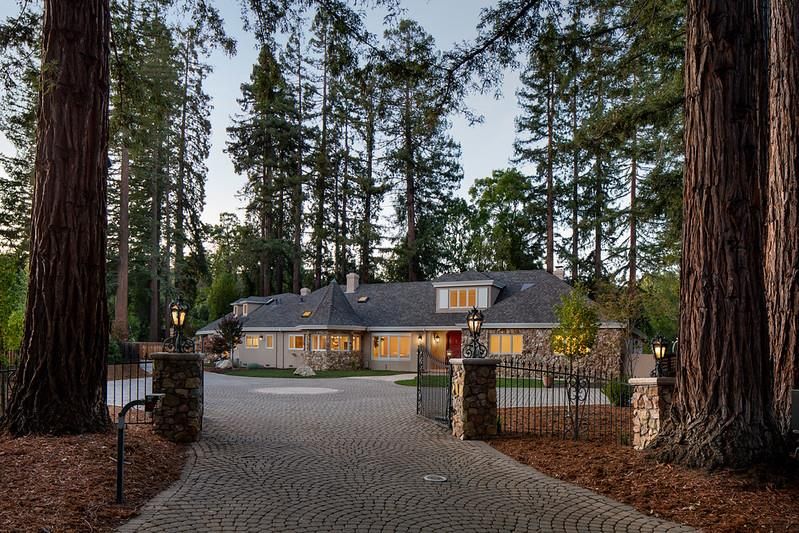 Exterior, Facade, Cape Cod