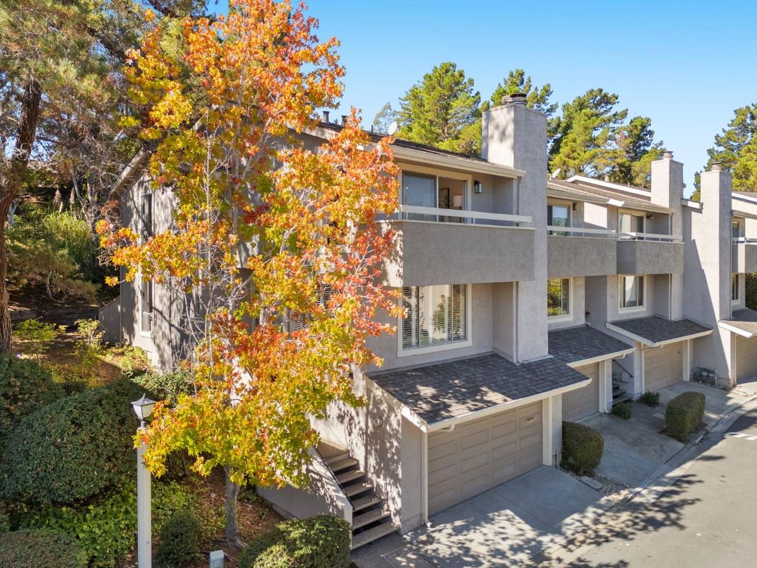 Attached, Exterior, Facade, Modern