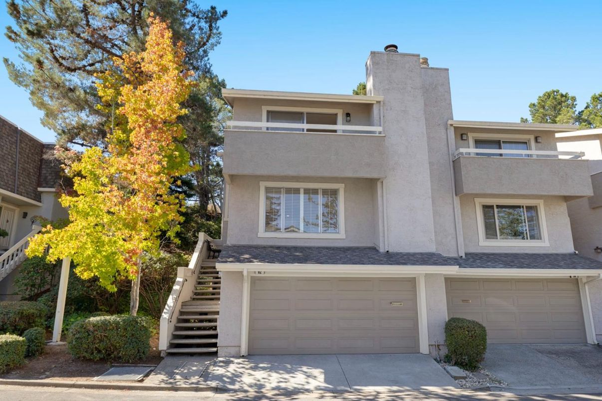 Attached, Exterior, Facade, Modern