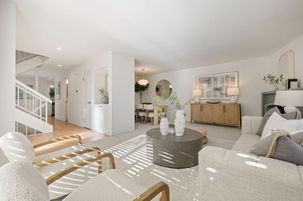 Chandelier, Dining room, Interior, Living room, Recessed Lighting