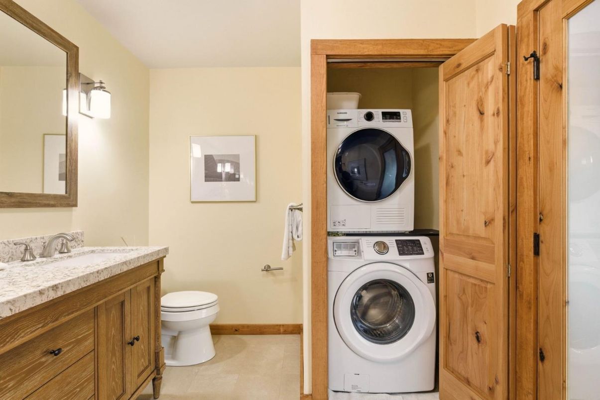 Bathroom, Interior, Utility Closets, Washer