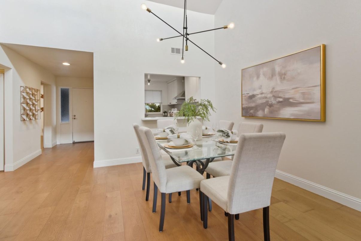 Dining room, Interior, Kitchen, Pendant Lights, Recessed Lighting, Wood Texture Flooring