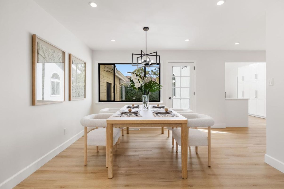 Dining room, Interior, Pendant Lights, Recessed Lighting, Wood Texture Flooring