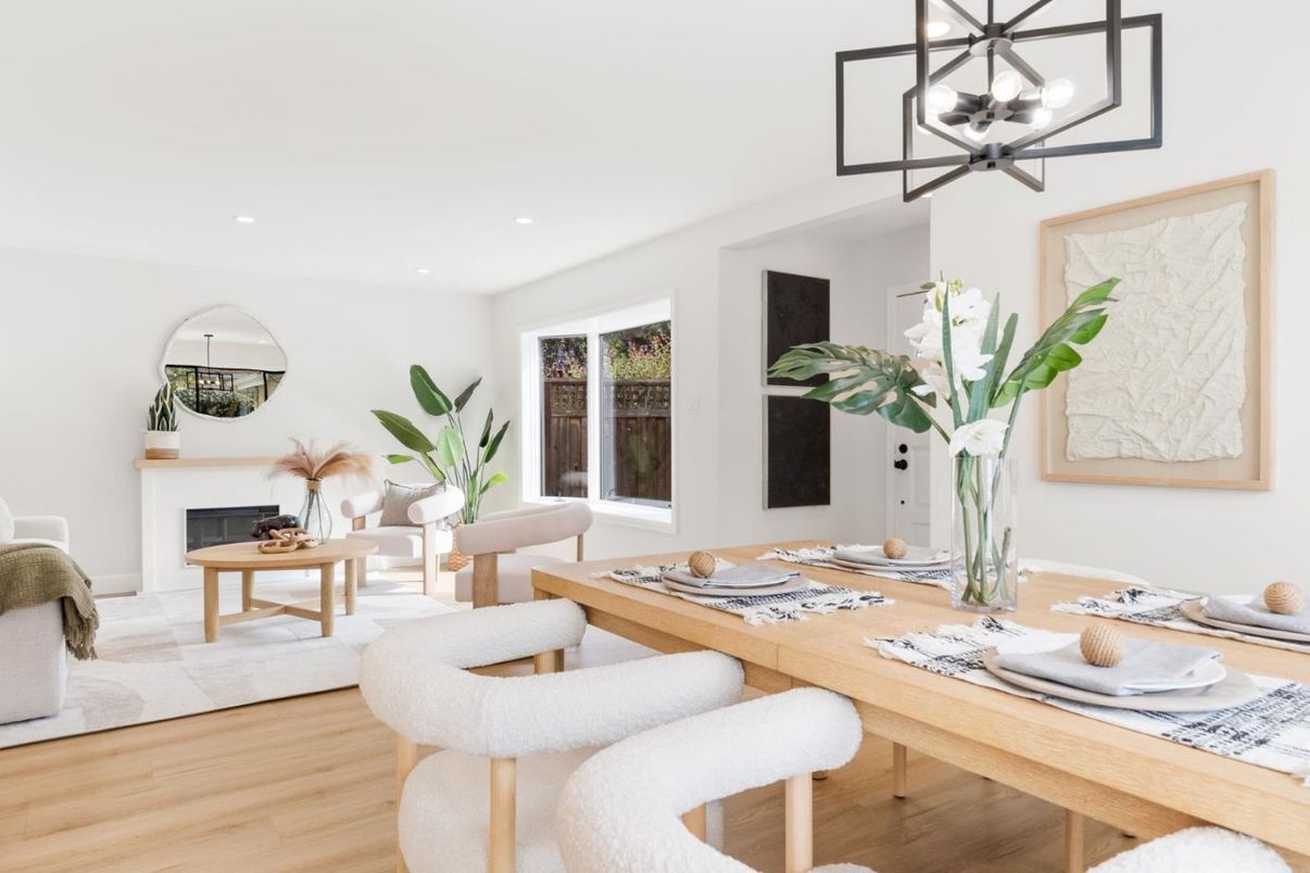 Dining room, Fireplace, Interior, Pendant Lights, Recessed Lighting, Wood Texture Flooring