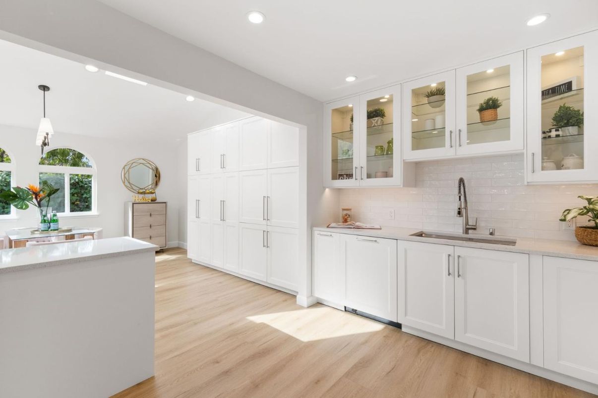 Interior, Kitchen, Pendant Lights, Recessed Lighting, Wood Texture Flooring