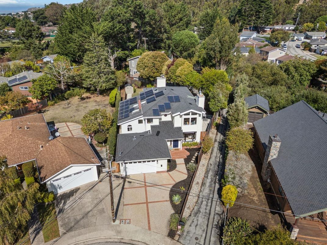 Exterior, Drone