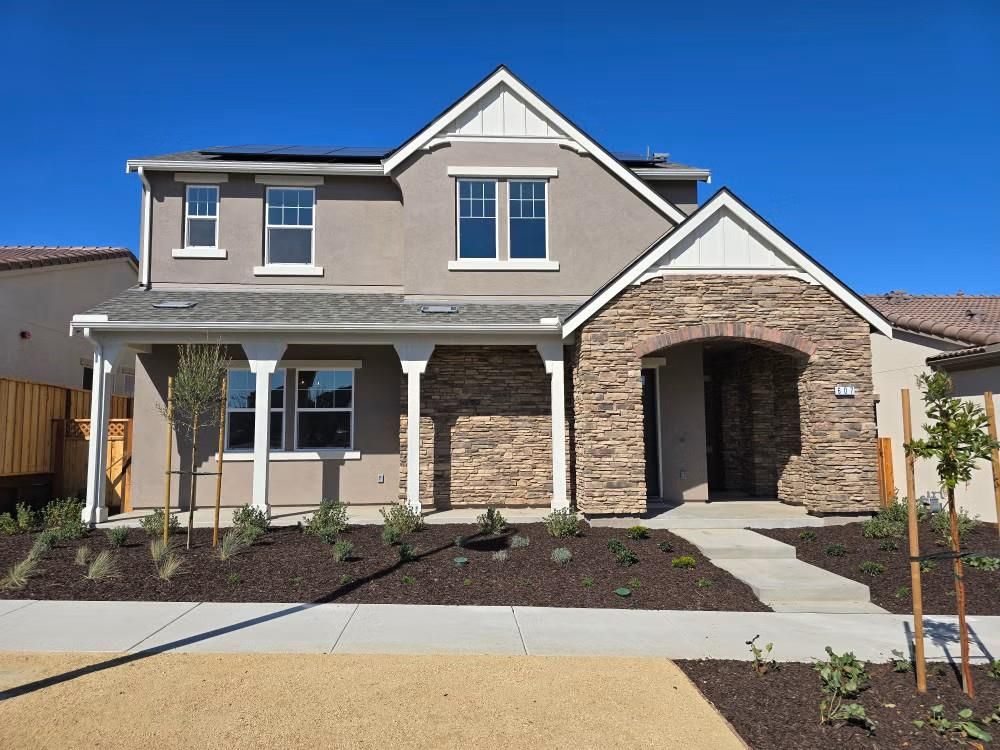 Exterior, Facade, American Craftsman