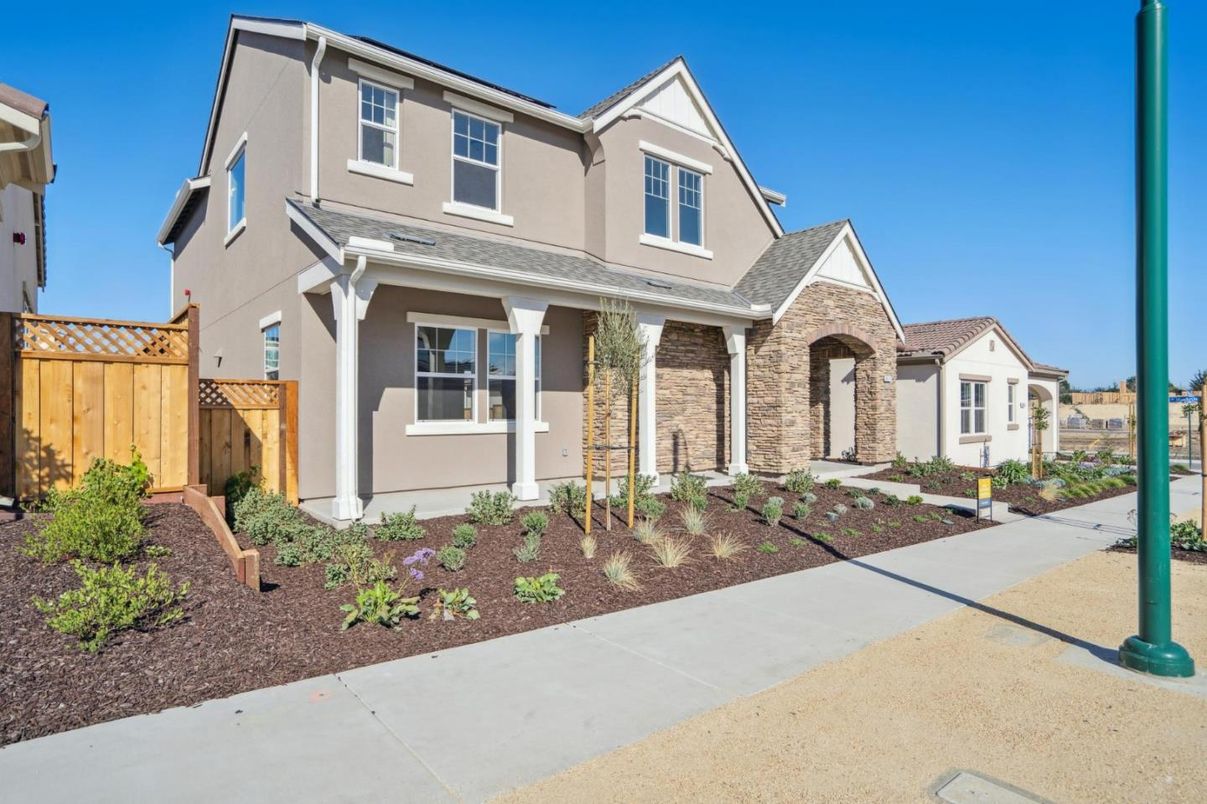 Exterior, Facade, Brick Facade, Mediterranean