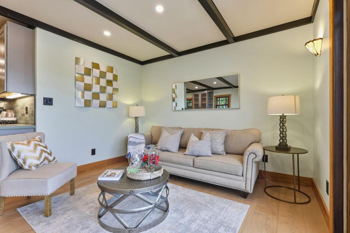 Interior, Living room, Recessed Lighting, Wood Texture Flooring