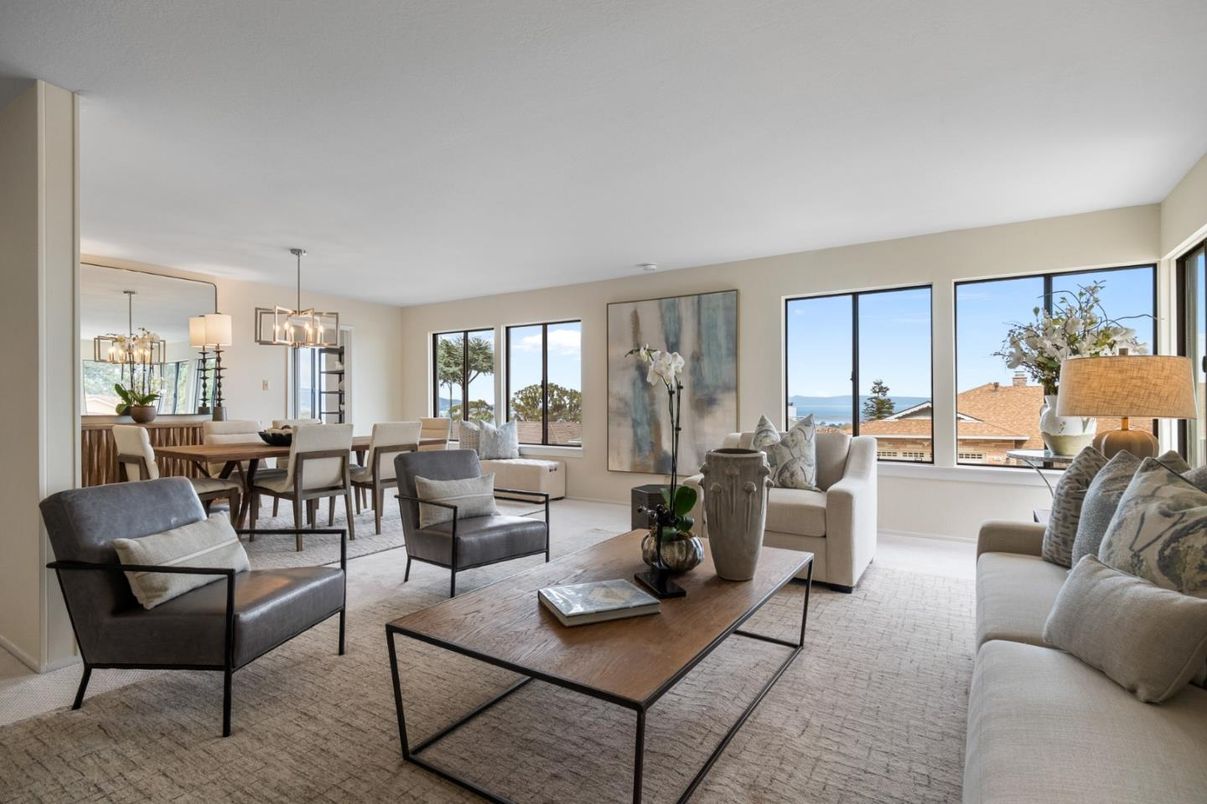 Chandelier, Dining room, Interior, Living room, Water