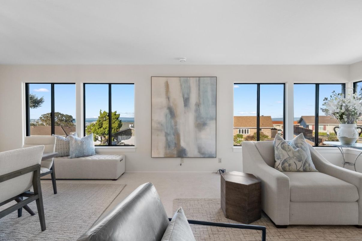 Interior, Living room, Water