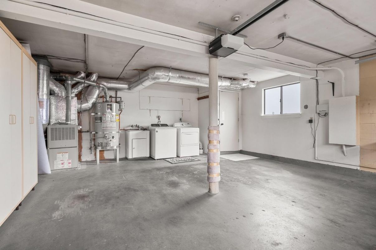 Garage, Interior, Washer