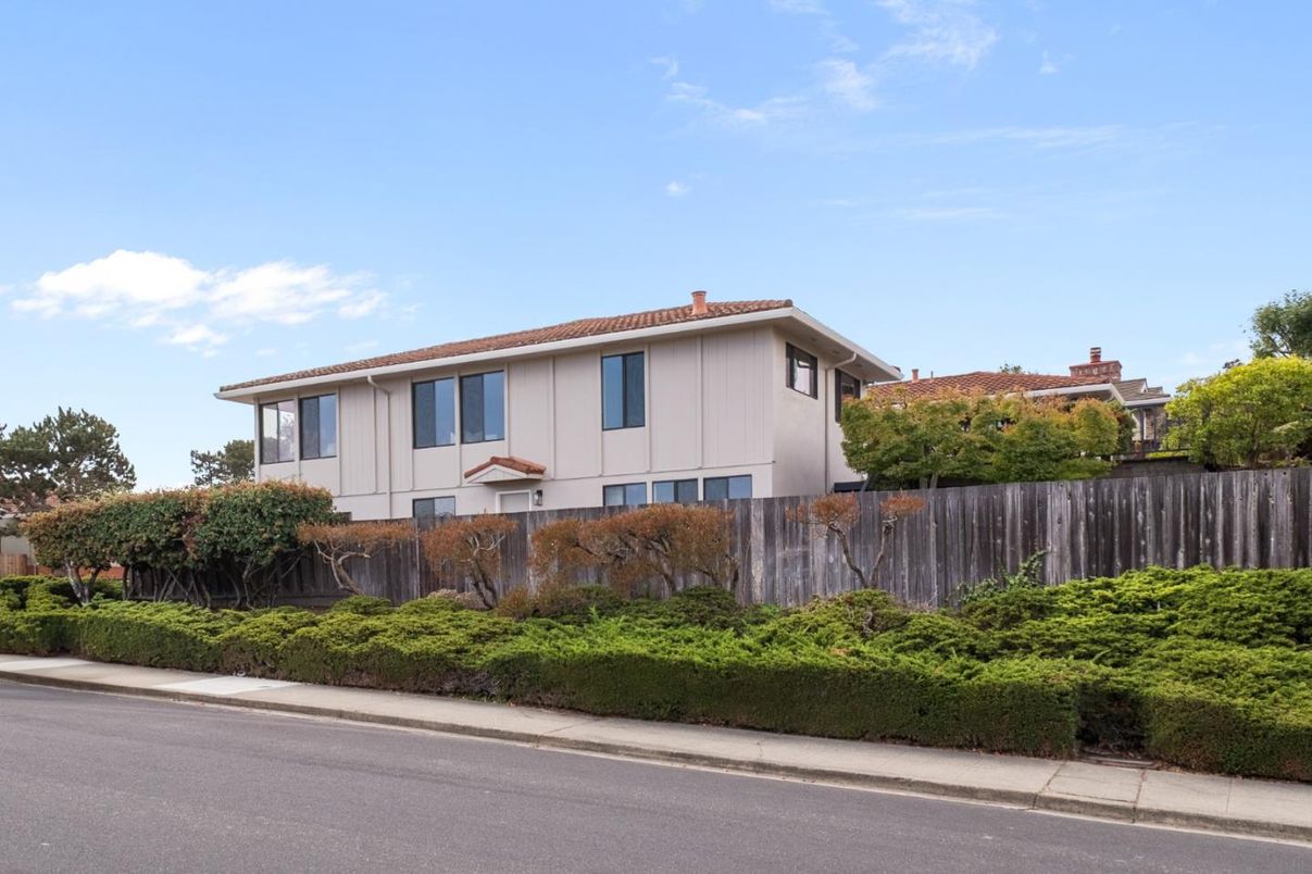 Exterior, Facade, Mediterranean