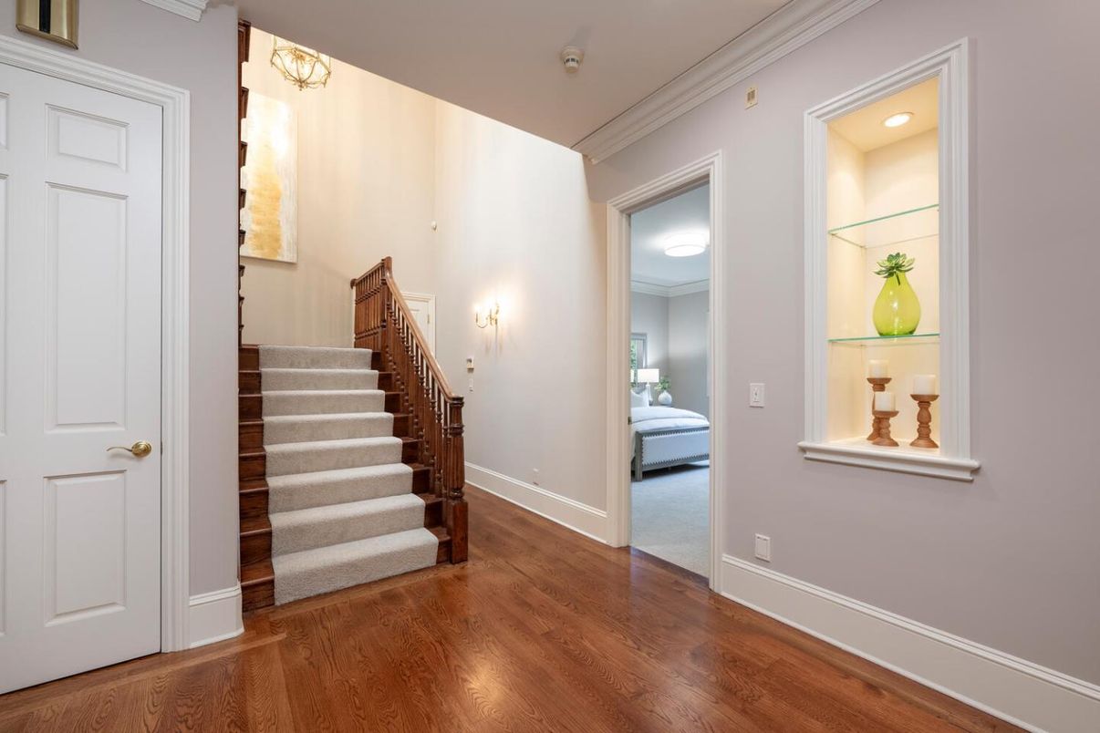 Interior, Recessed Lighting, Wood Texture Flooring