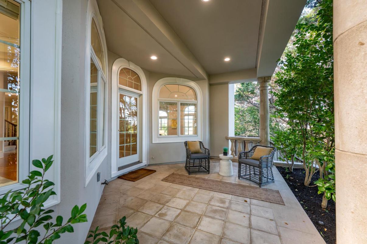 Exterior, Recessed Lighting