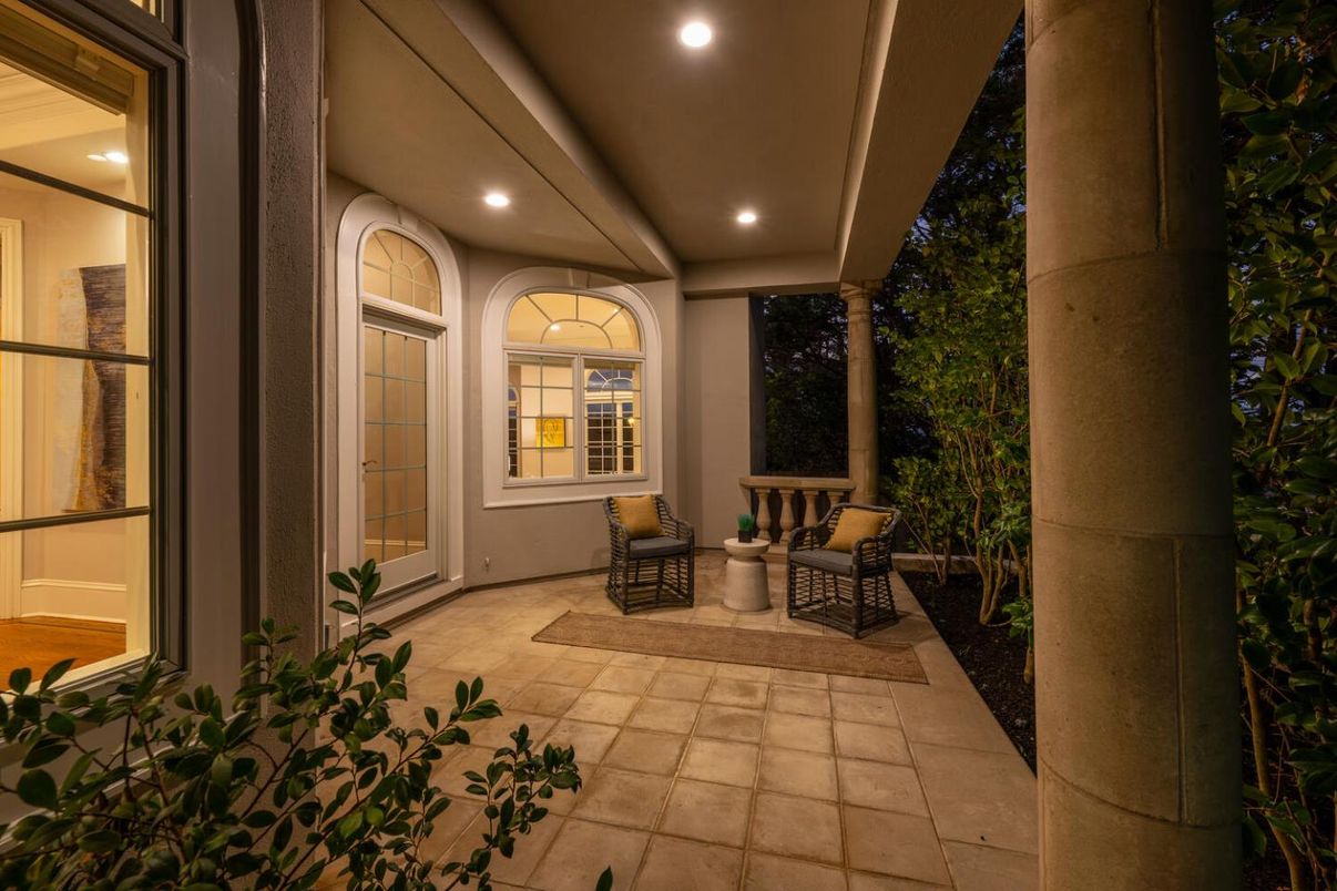 Exterior, Recessed Lighting