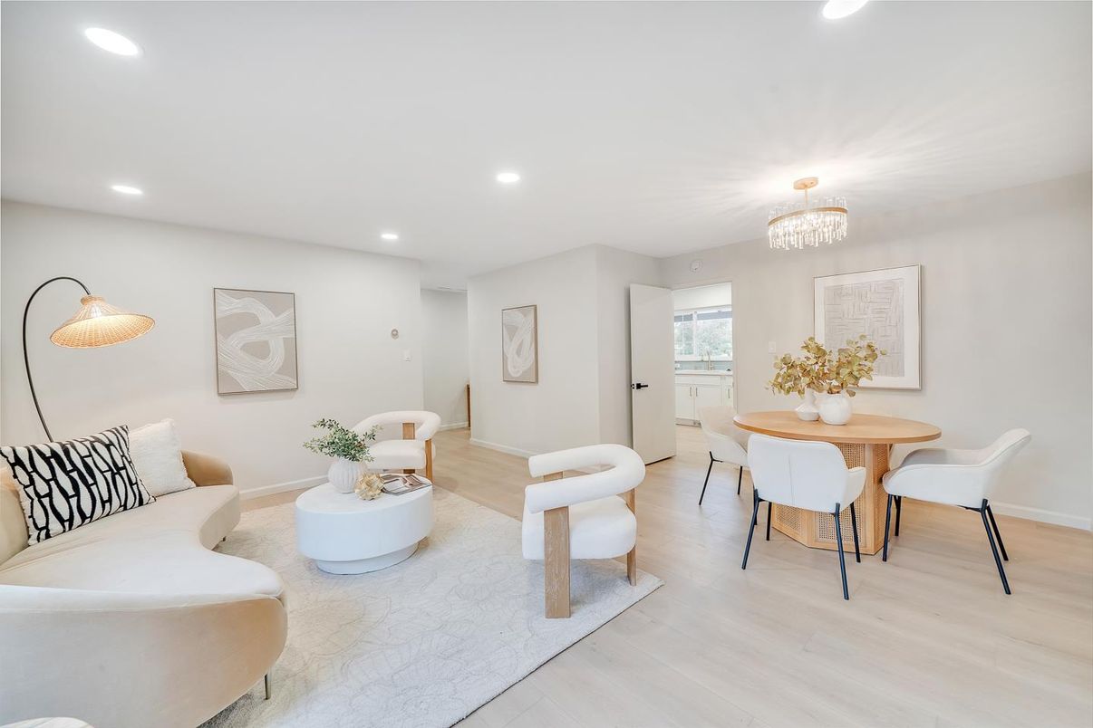 Chandelier, Dining room, Interior, Living room, Recessed Lighting, Wood Texture Flooring