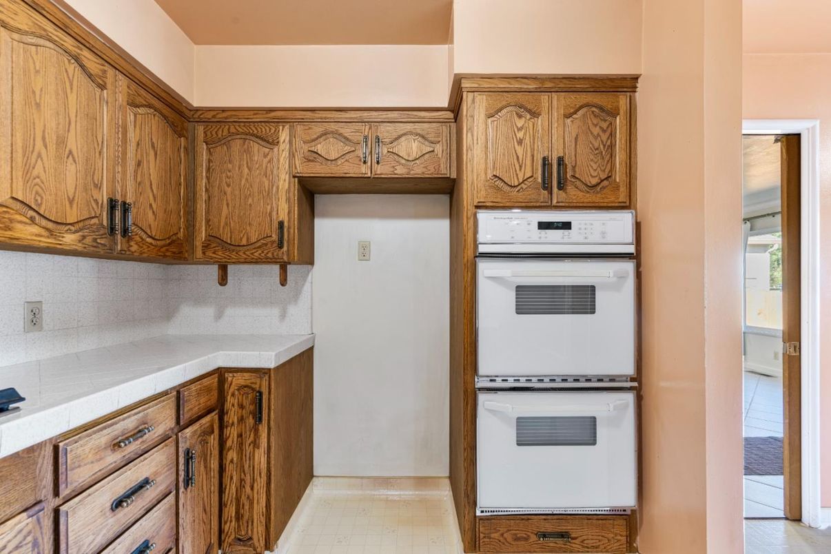Interior, Kitchen, Tile Countertops
