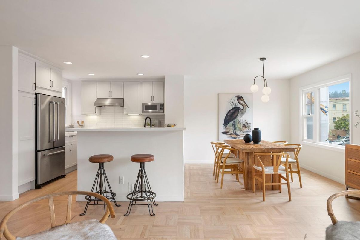Dining room, Interior, Kitchen, Pendant Lights, Recessed Lighting, Stainless Steel Appliances, Wood Texture Flooring