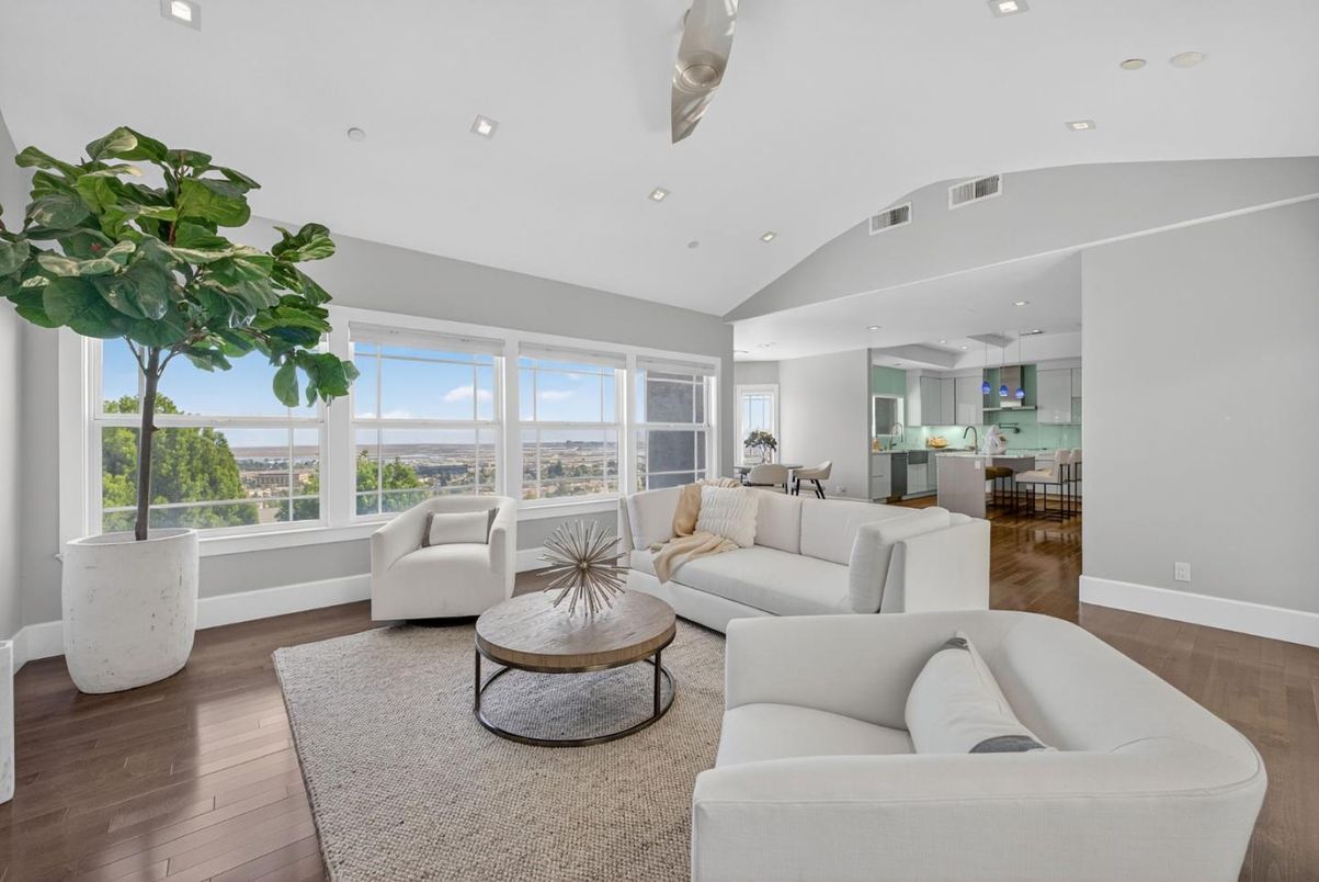 Dining room, Interior, Kitchen, Living room, Pendant Lights, Recessed Lighting, Wood Texture Flooring