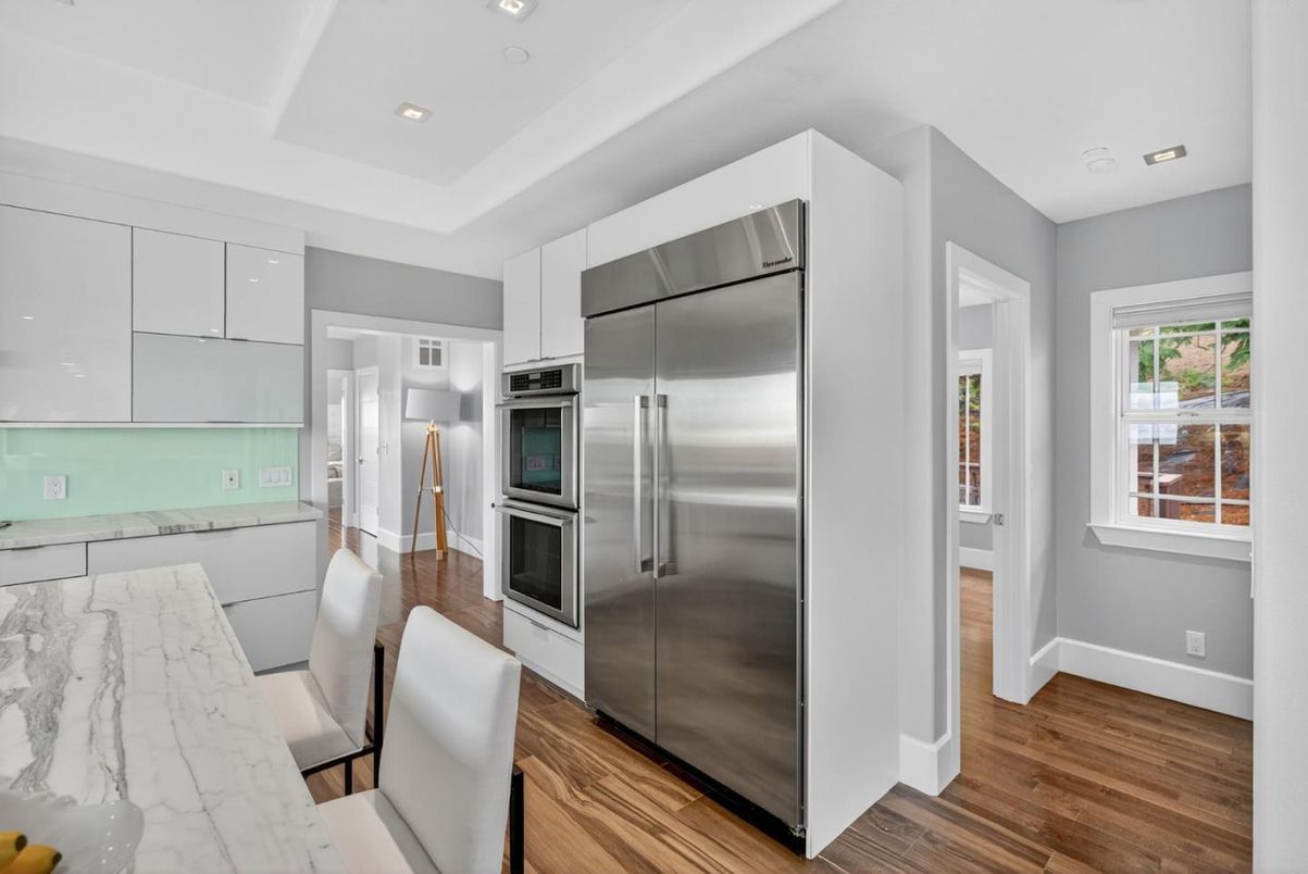 Dining room, Interior, Kitchen, Recessed Lighting, Stainless Steel Appliances, Wood Texture Flooring