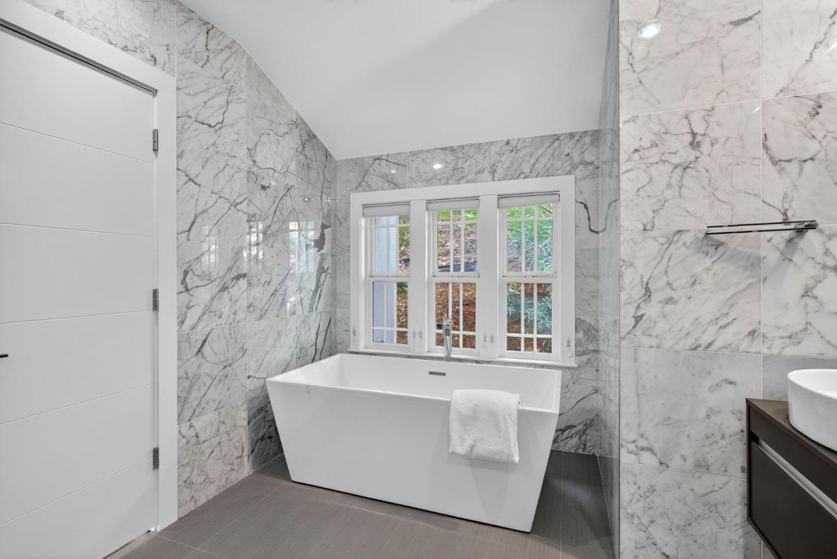 Bathroom, Free Standing Baths, Interior, Marble Walls
