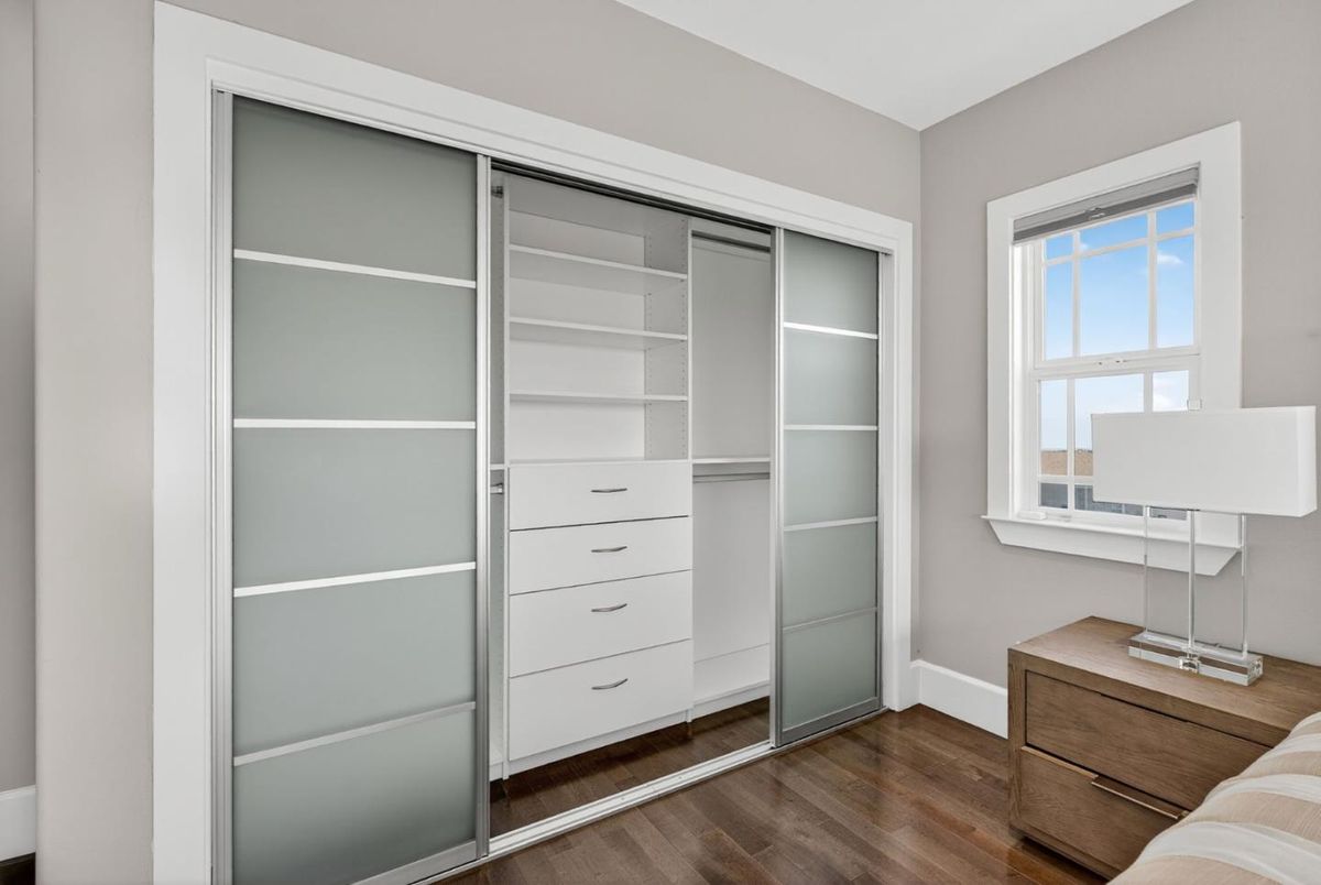 Interior, Walk-in Closets, Wood Texture Flooring