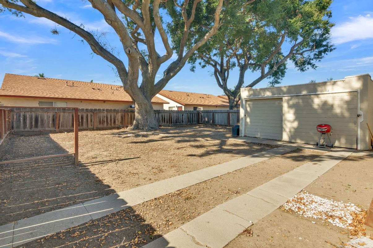 Backyard, Detached Garage, Exterior