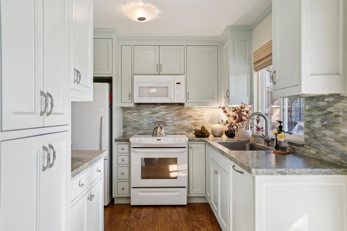 Interior, Kitchen, Wood Texture Flooring