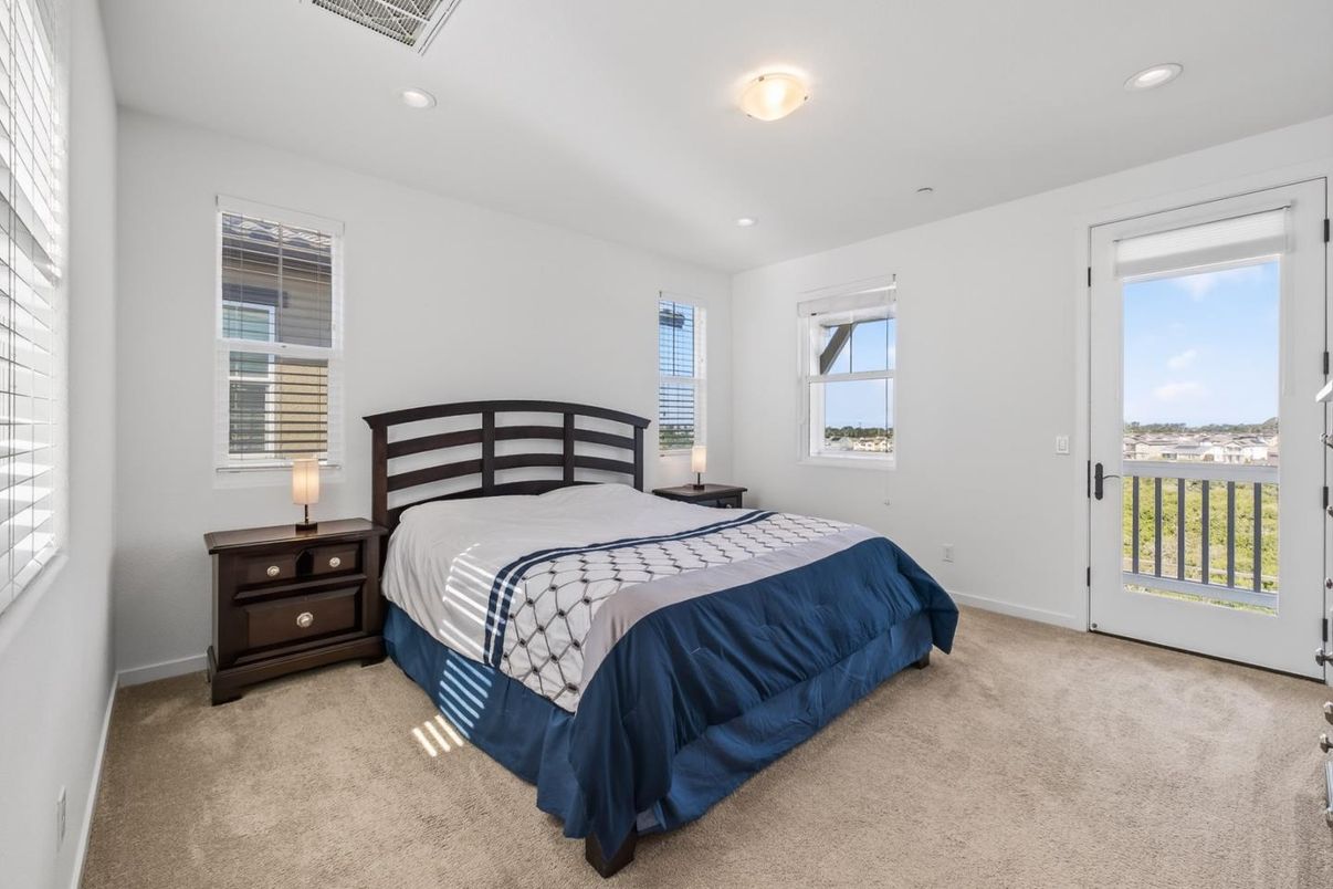 Bedroom, Interior, Recessed Lighting, Water