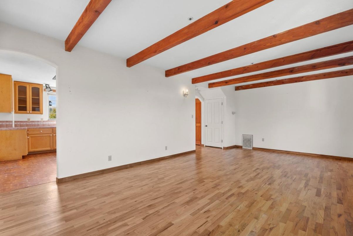 Empty room, Interior, Wooden Beams, Wood Texture Flooring