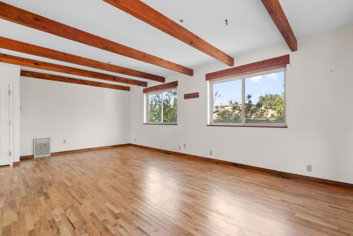 Empty room, Interior, Wooden Beams, Wood Texture Flooring