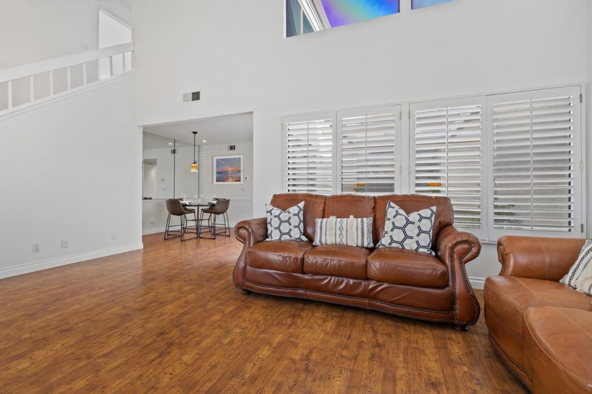 Dining room, Interior, Living room, Pendant Lights, Wood Texture Flooring