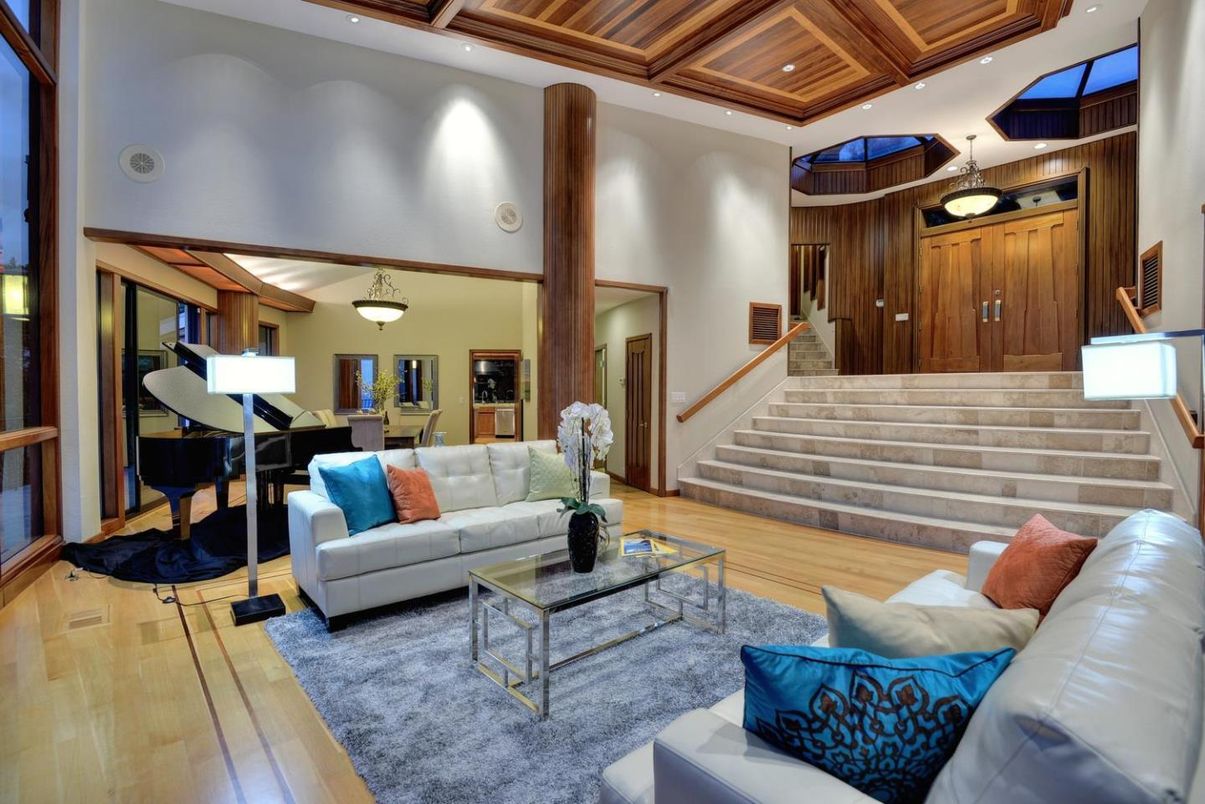 Interior, Living room, Pendant Lights, Piano, Recessed Lighting, Wooden Ceilings, Wood Texture Flooring