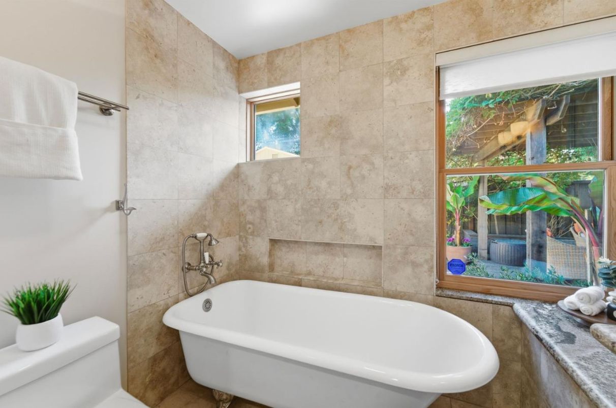 Bathroom, Free Standing Baths, Interior