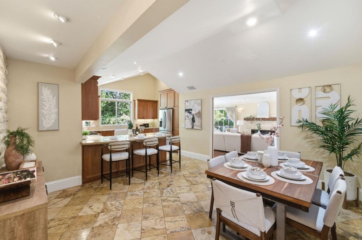Dining room, Interior, Kitchen, Recessed Lighting