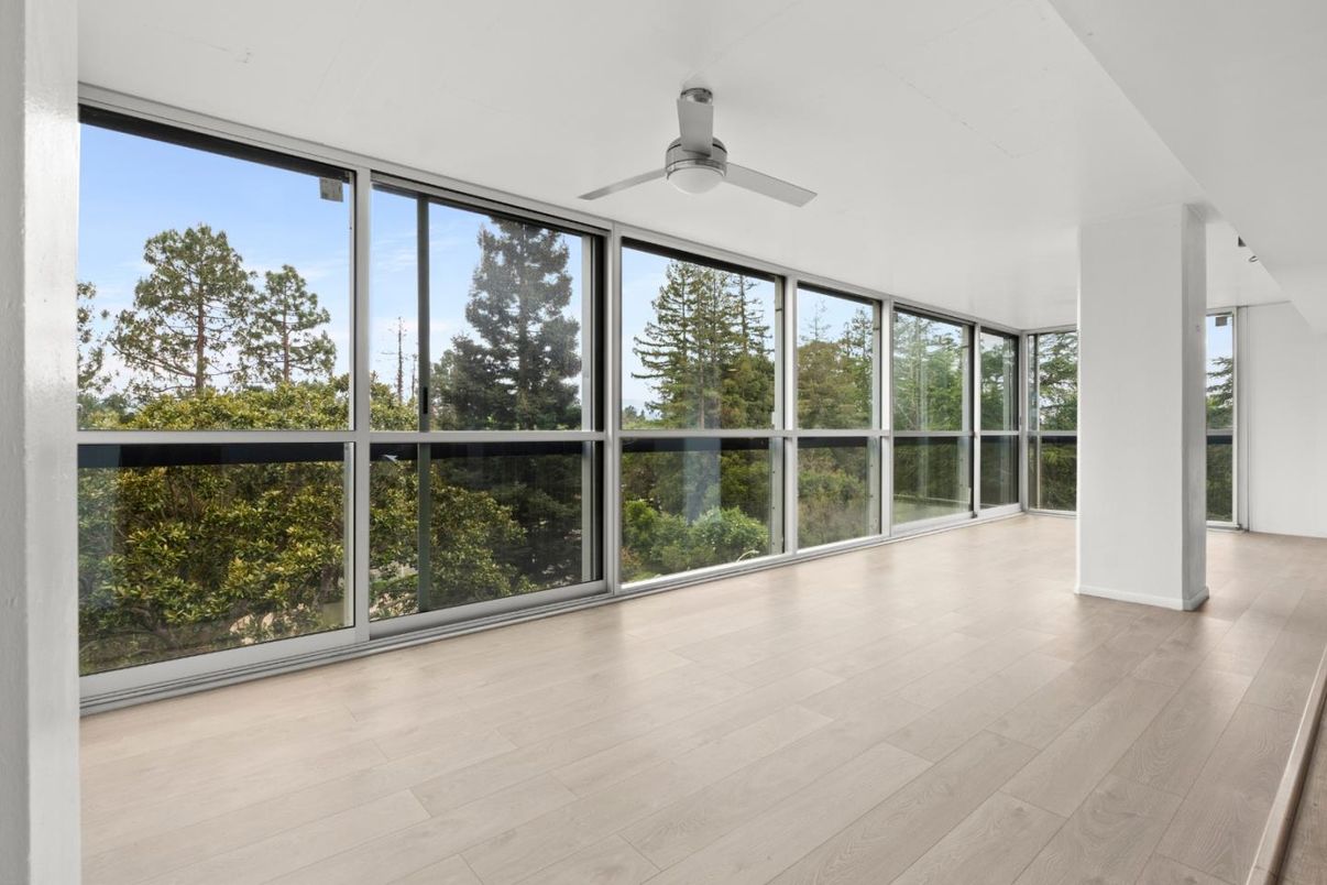 Empty room, Interior, Sun Room, Wood Texture Flooring