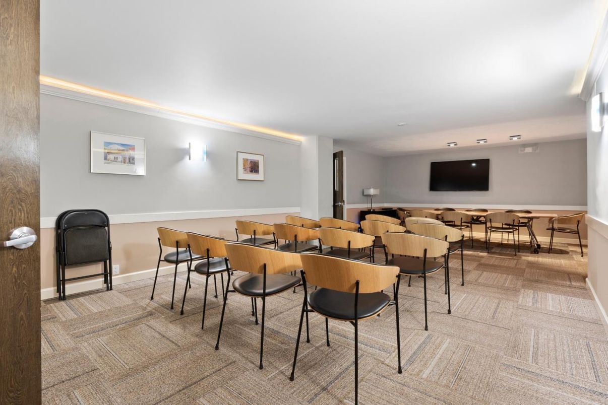 Dining room, Interior