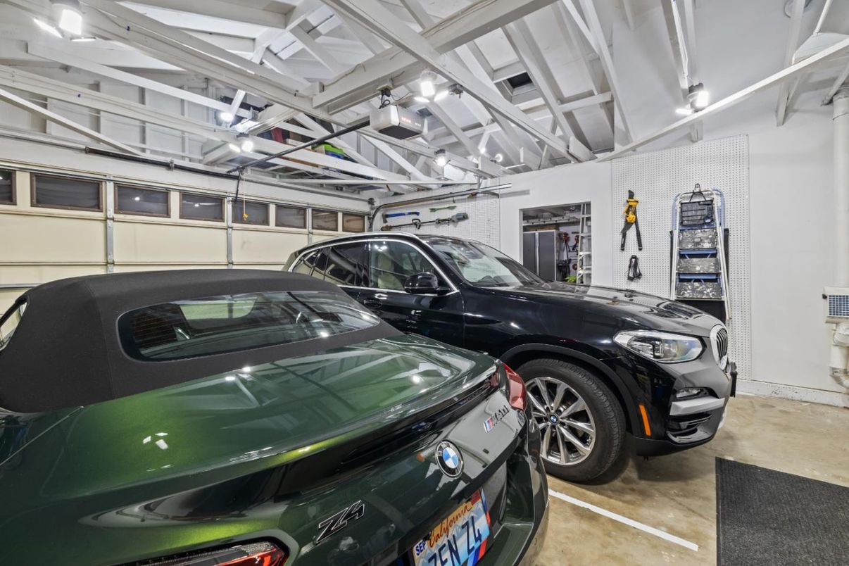 Garage, Interior