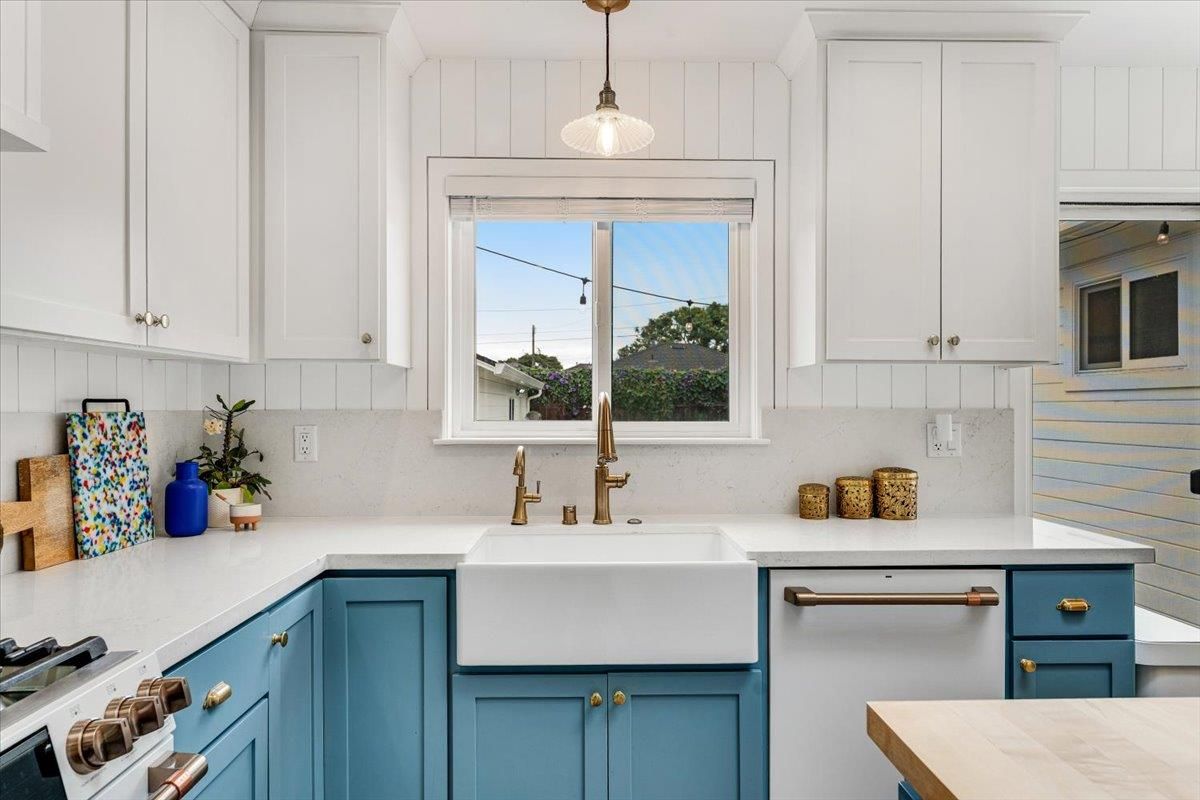 Interior, Kitchen, Pendant Lights