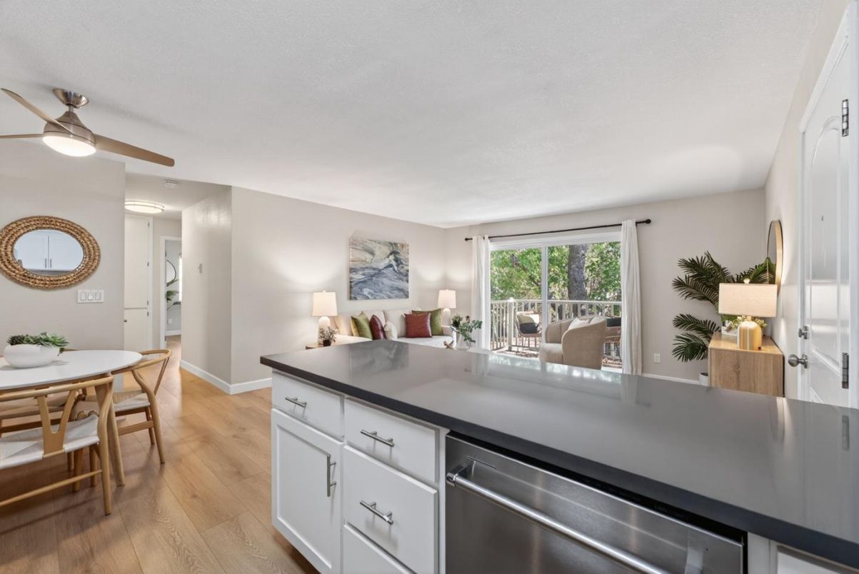 Dining room, Interior, Kitchen, Stainless Steel Appliances, Wood Texture Flooring