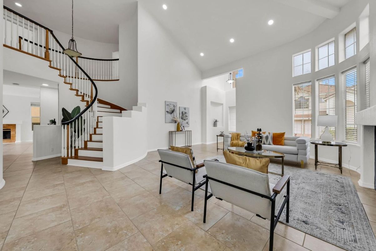Interior, Living room, Pendant Lights, Recessed Lighting