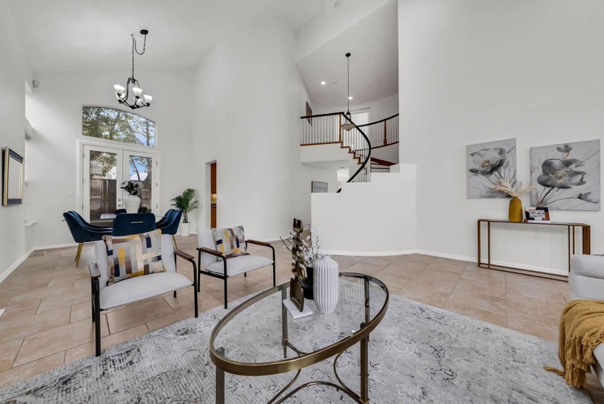 Chandelier, Dining room, Interior, Pendant Lights, Recessed Lighting