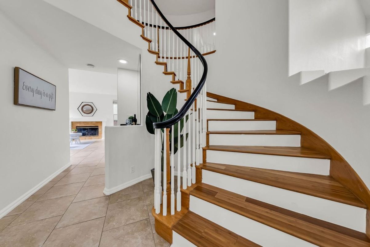 Fireplace, Interior, Recessed Lighting