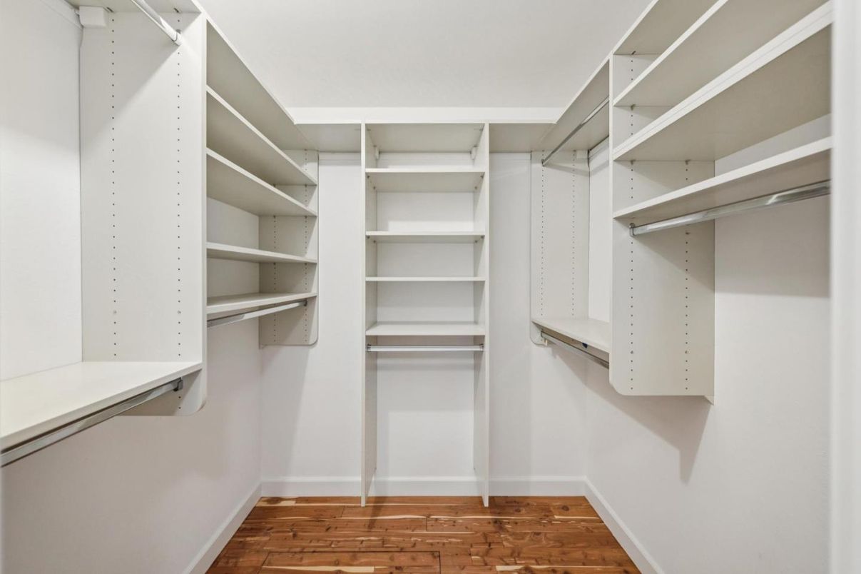 Interior, Walk-in Closets, Wood Texture Flooring