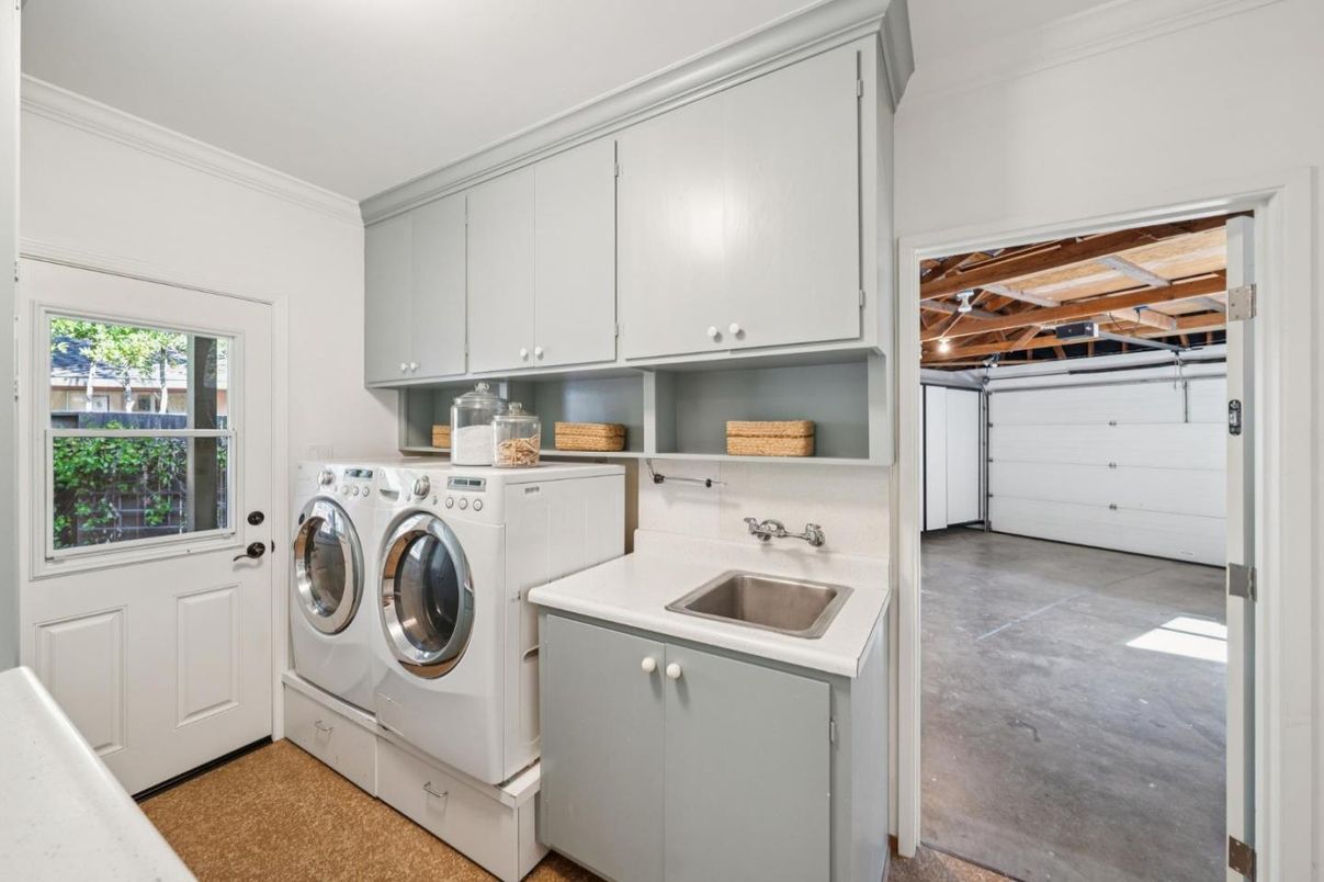 Interior, Washer