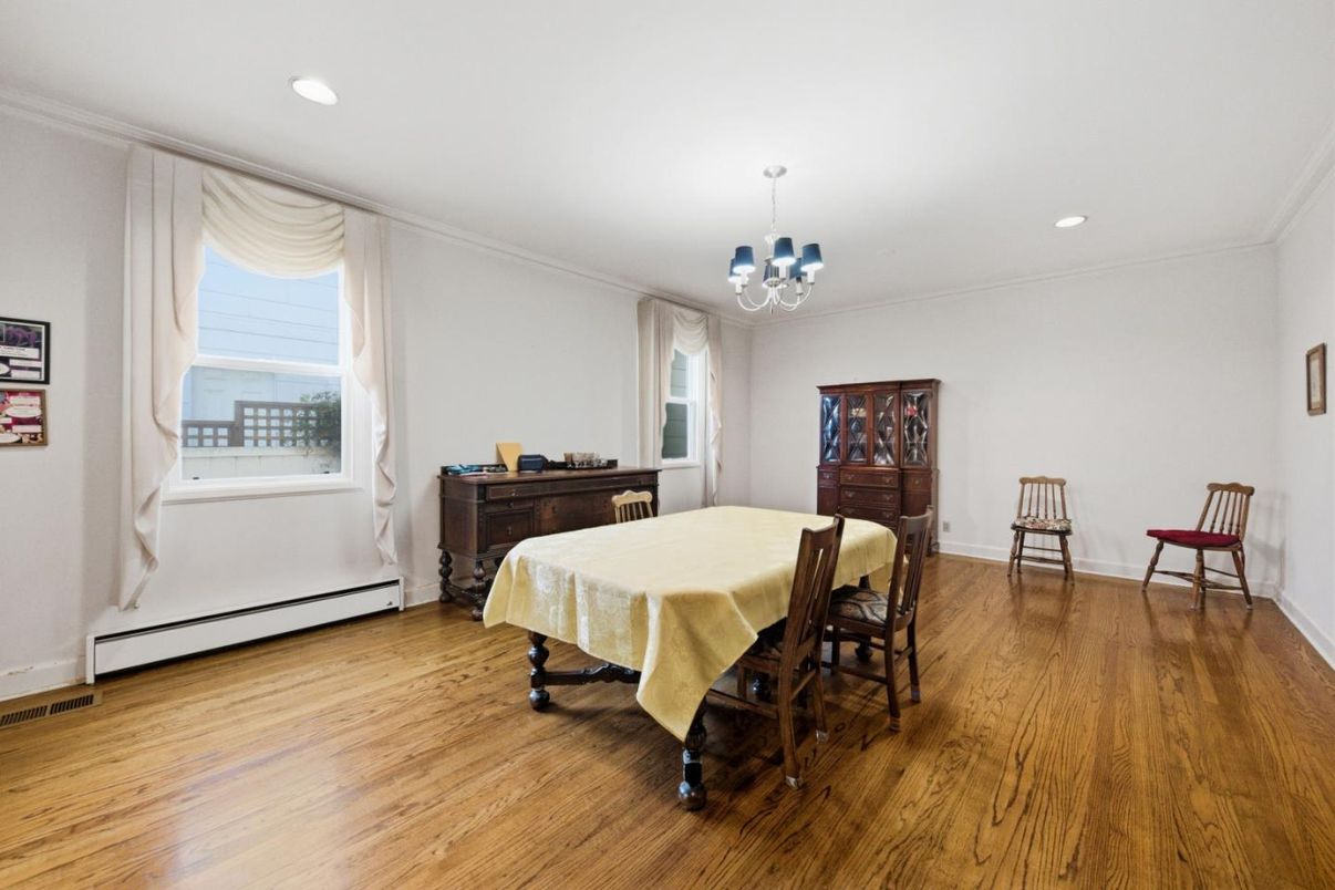 Chandelier, Interior, Recessed Lighting, Wood Texture Flooring